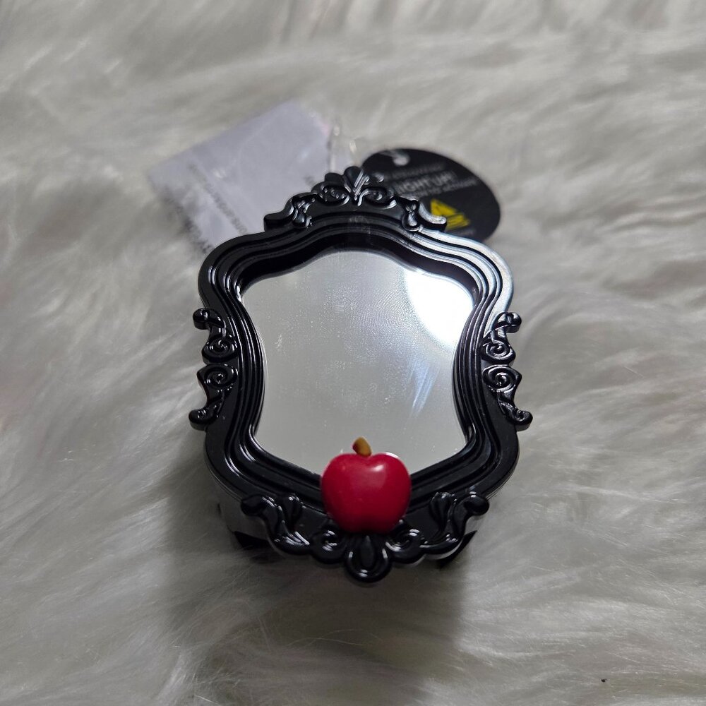 Bath & Body Works Evil Queen Mirror Light-Up PocketBac Holder